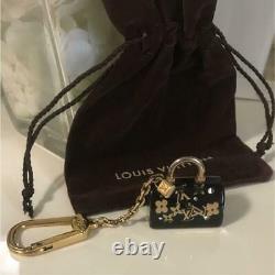 LOUIS VUITTON BAG CHARM AND KEY RING HOLDER Porte clefs Black Gold Clear
